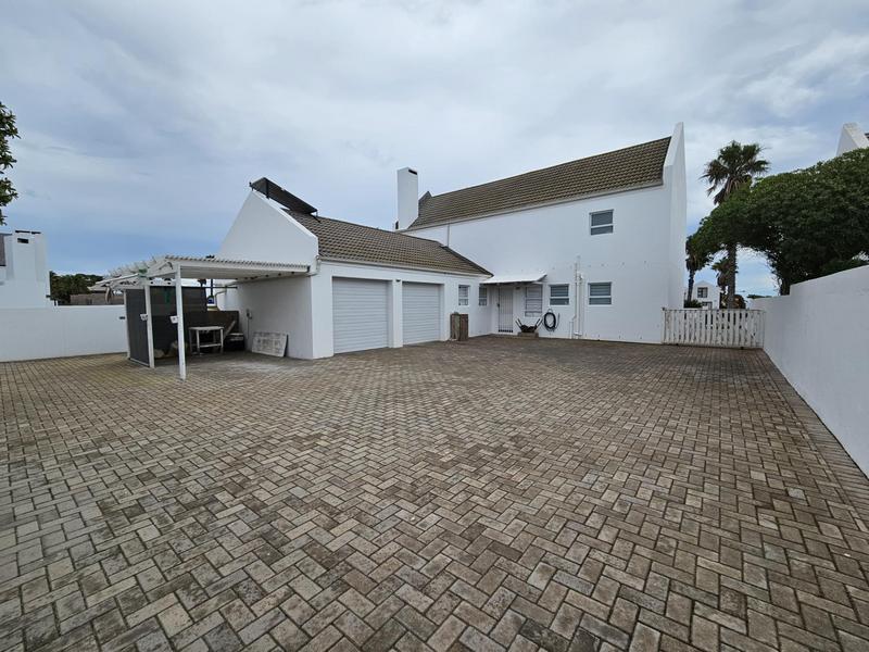 3 Bedroom Property for Sale in Golden Mile Western Cape